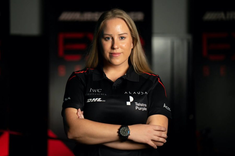 emily-duggan-airspeeder-pilot
