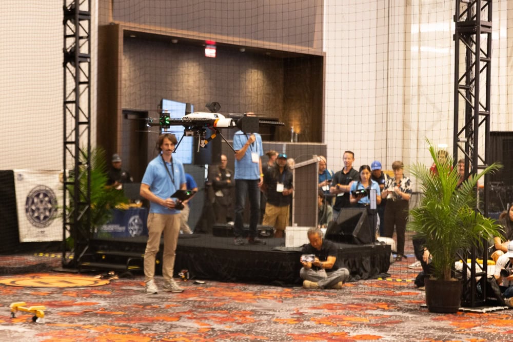 voliro-flight-demo-commercial-uav-expo